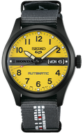 Seiko × Honda Motocompo HDB010 front dial with bold blue accents and luminous markers.