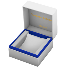 Seiko × Yokohama F. Marinos 2026 J‑League Limited Quartz Chronograph, 300 pcs, embossed textured dial, tricolor accents, gold anchor, engraved emblem, collector’s box.