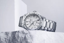 Grand Seiko Evolution 9 Collection 9R Spring Drive GMT Titanium SBGE285 www.watchoutz.com