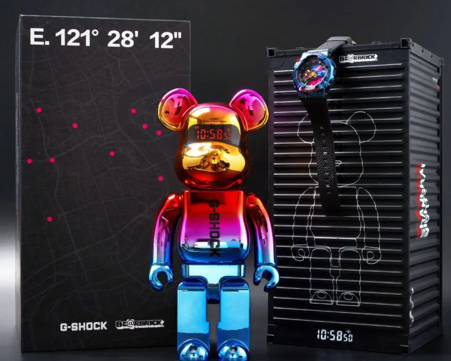 Casio G-Shock BE@RBRICK 400% Shanghai Night Metal Covered GM Casio G-Shock BE@RBRICK 400% Shanghai Night Metal Covered GM