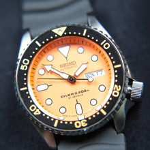 Seiko 5 Sports Automatic SKX Diver 200M Orange Dial JDM SKX011J1 www.watchoutz.com