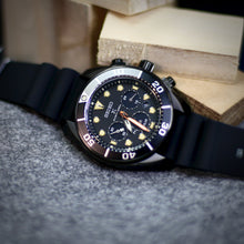 watchoutzintl SEIKO PROSPEX SOLAR SCUBA DIVER THE BLACK SERIES LIMITED EDITION CHRONOGRAPH SBDL065