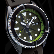 Seiko 5 Sports X ONE PIECE "Zoro" Automatic Street Series Limited Edition SRPH67K1 www.watchoutz.com